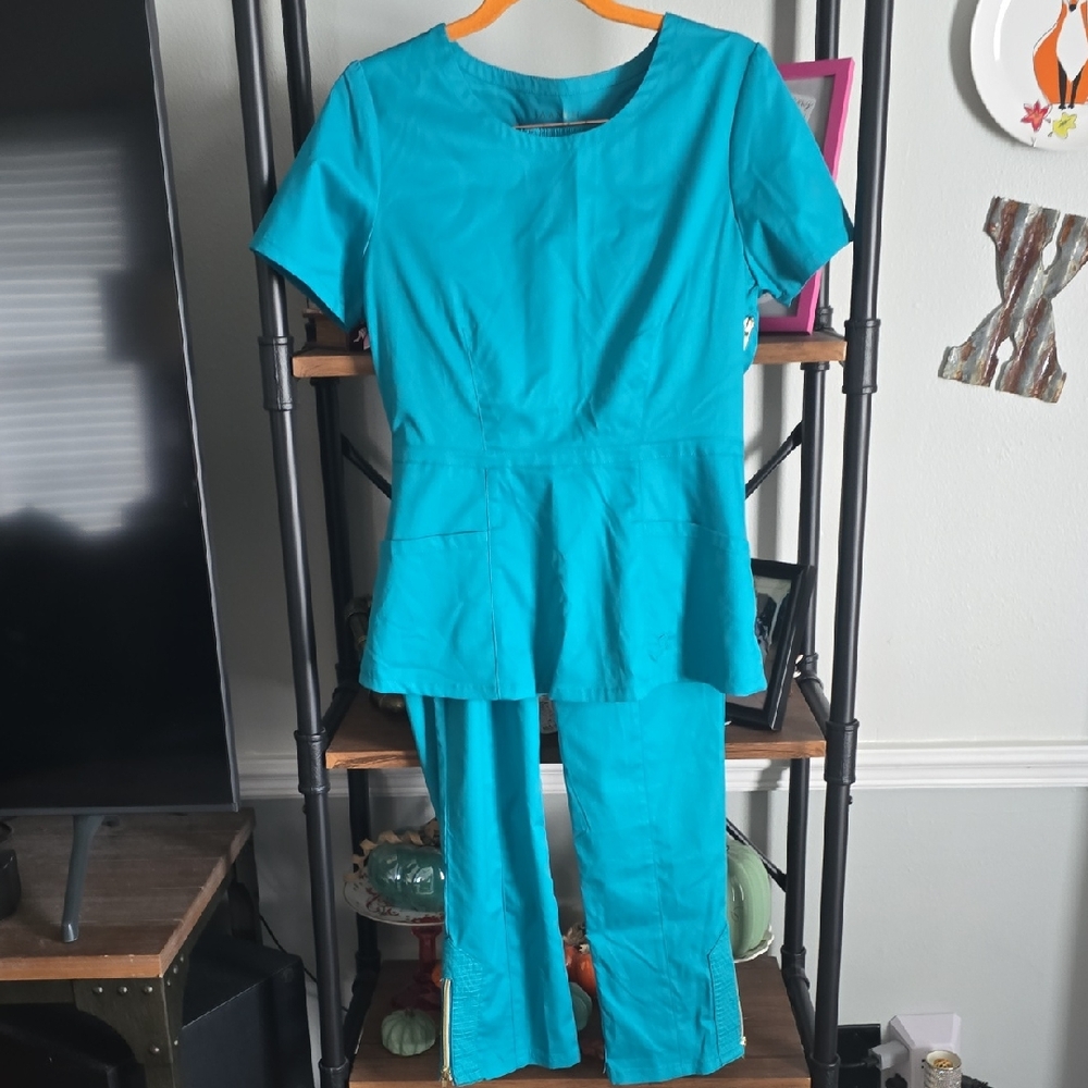Jaanuu Vibrant Blue Scrubs Womens XS Set Top/Pants
